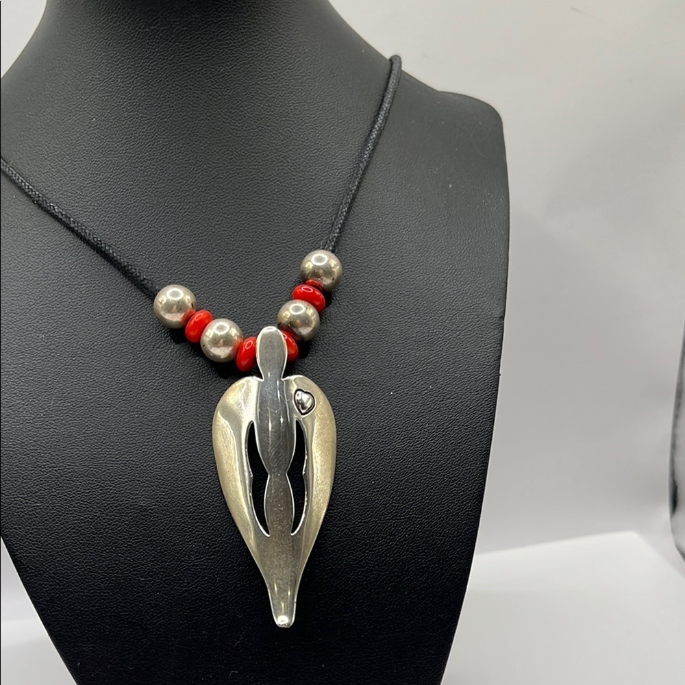 Sterling Silver Coral Cippy Crazy Horse Angel Coral Bead Necklace Large